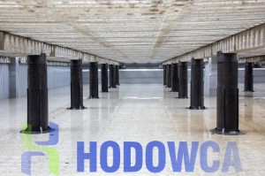 Słup podporowy z czapką do podłogi z rusztów betonowych i plastikowych wys. 980 mm